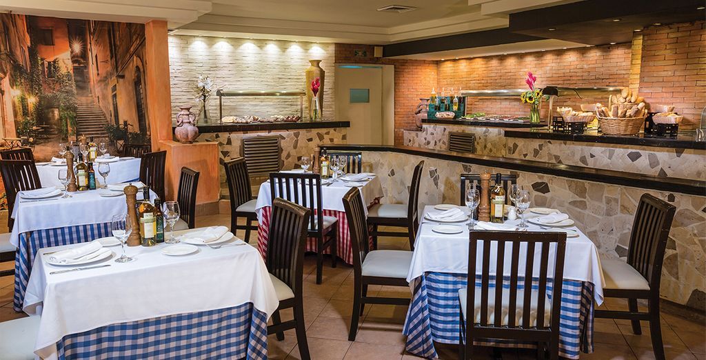 Fairfield Inn & Suites by Marriott Central Park + Now Emerald Cancun 5*