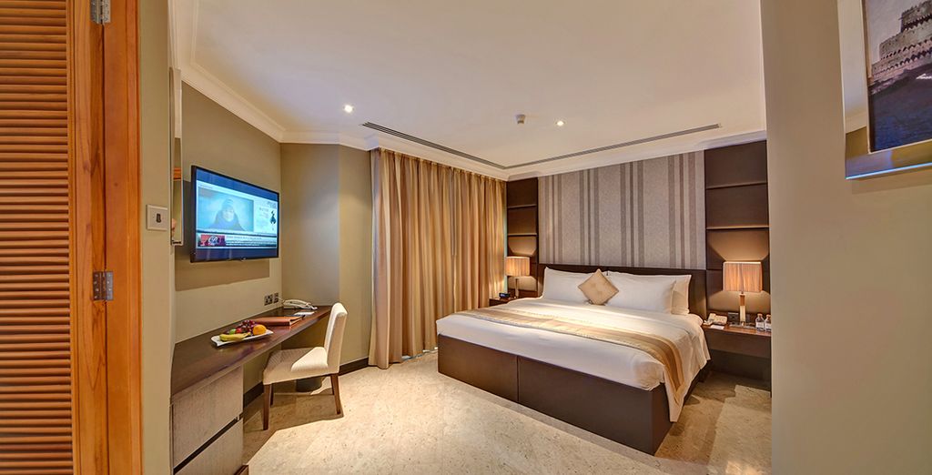 Dubai Marine Beach Resort 5*
