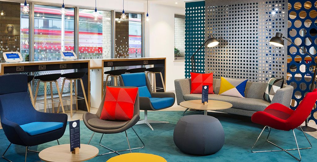 Holiday Inn Express London - Park Royal + Tour magico nel mondo di Harry Potter