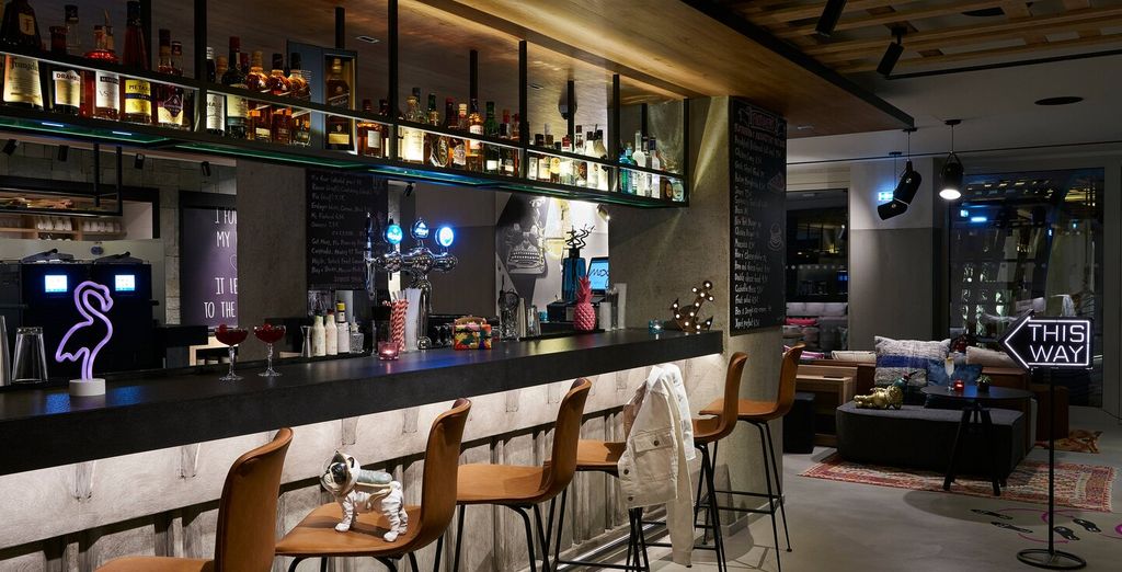 Moxy Patra Marina