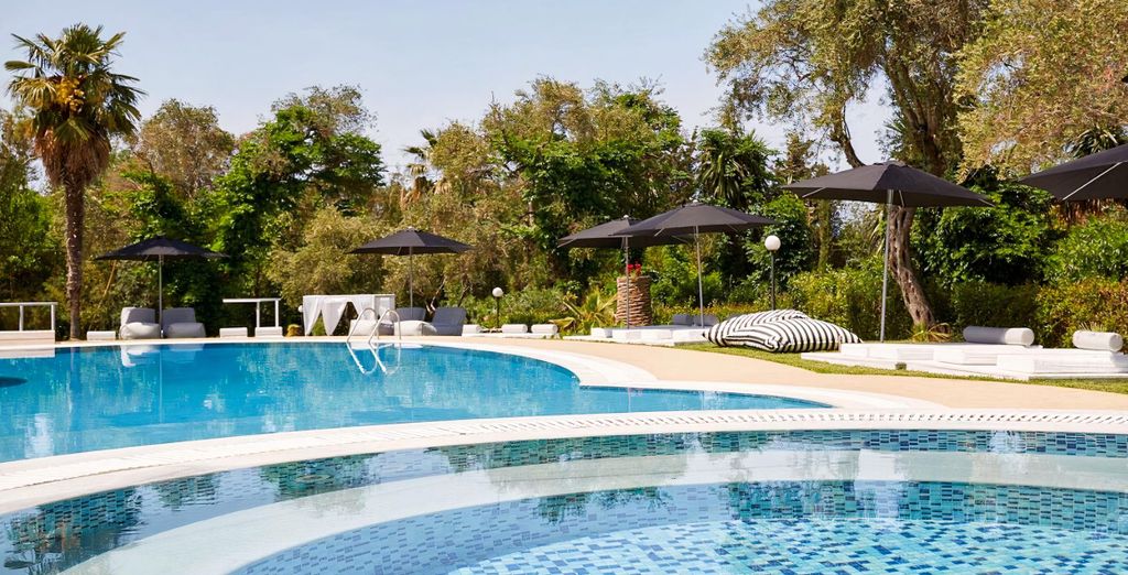 Mr & Mrs White Corfu 4*