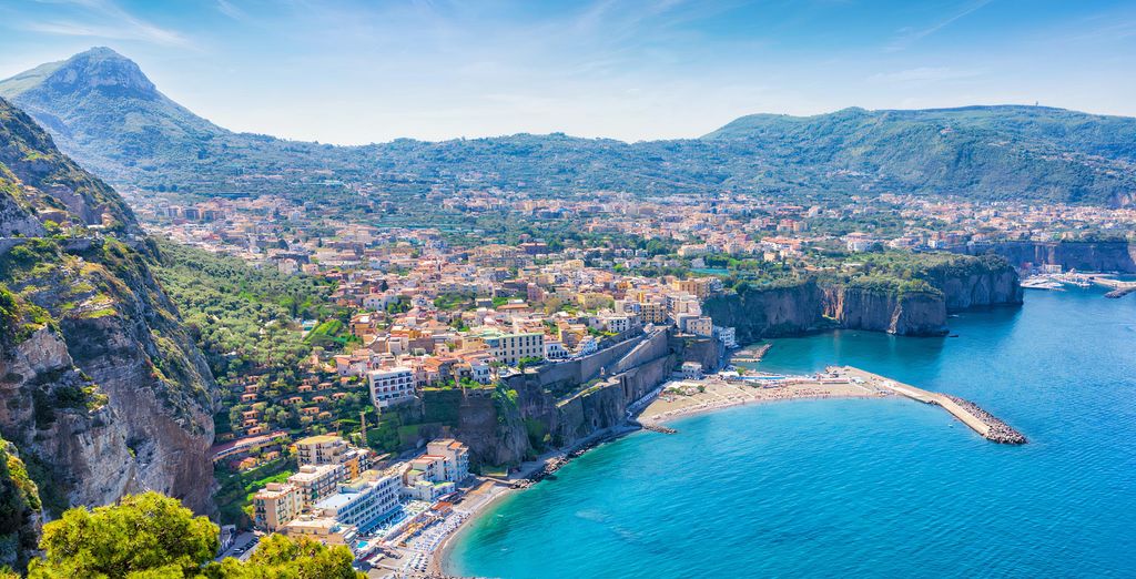 3-, 4-, 5- or 7-night tour of Pompeii, Vesuvius and Sorrento