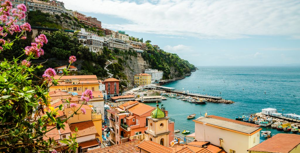 14 Nights: 4* Hotel in Sorrento with Two Excursions Included