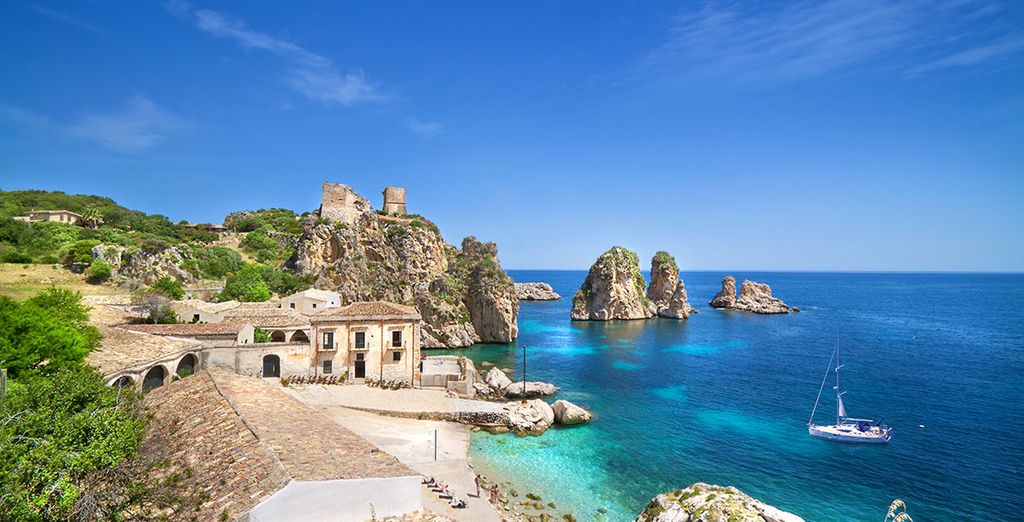 Holidays in Sicily : explore the beaches and natural reserve