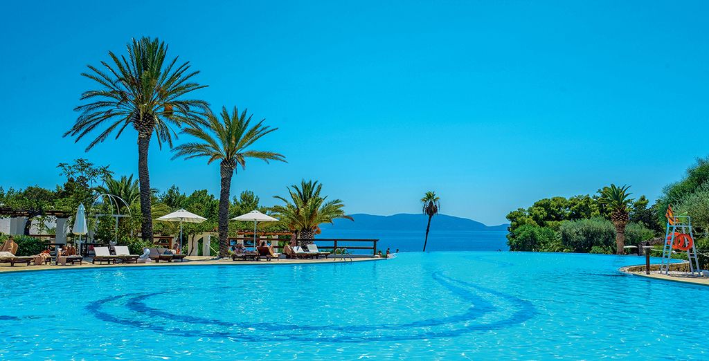 Luxury All Inclusive Holidays to Greece Low Price Deals Voyage Privé