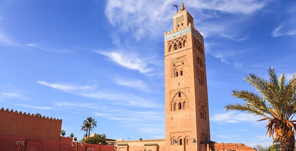 Discover beautiful buildings in Marrakech