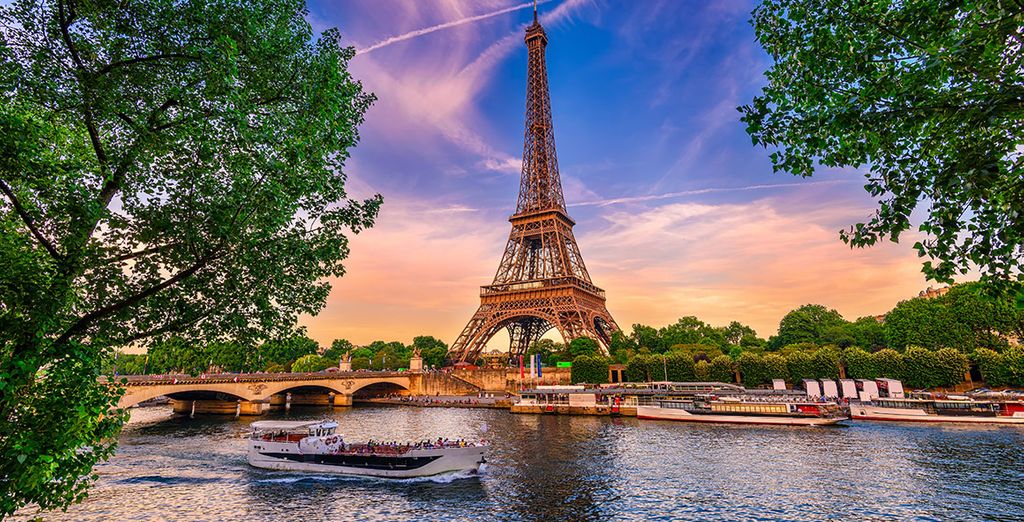 Hotel & holidays in Paris