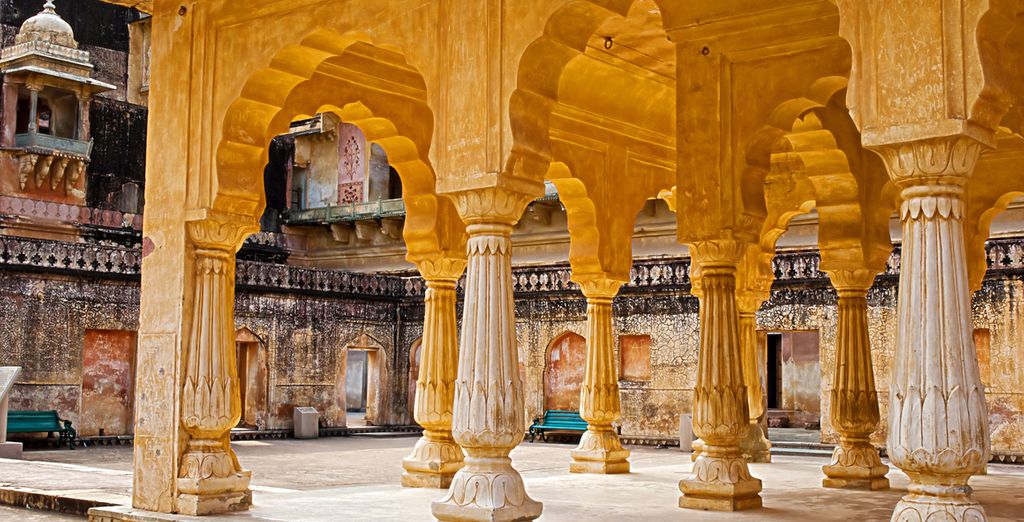 Golden Triangle Tour with Khajuraho & Varanasi