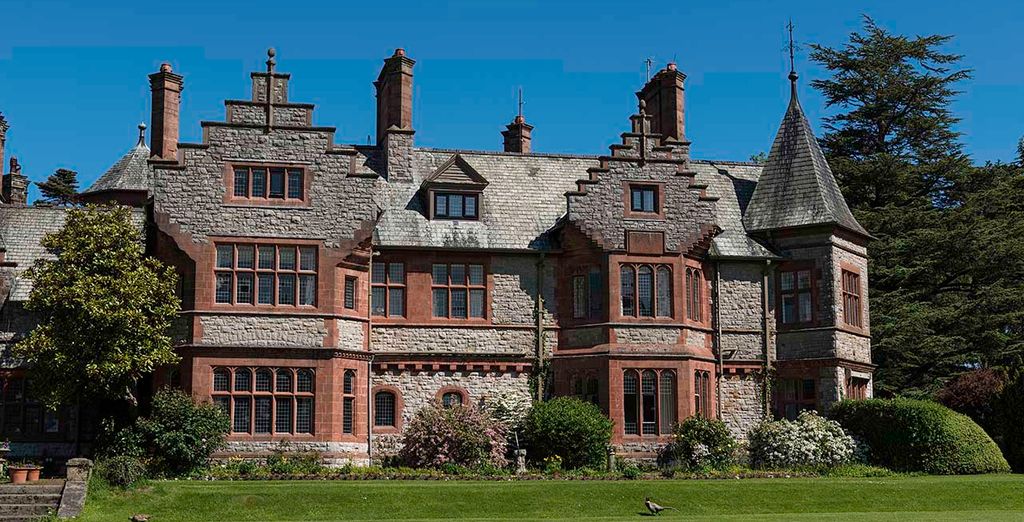 Caer Rhun Hall