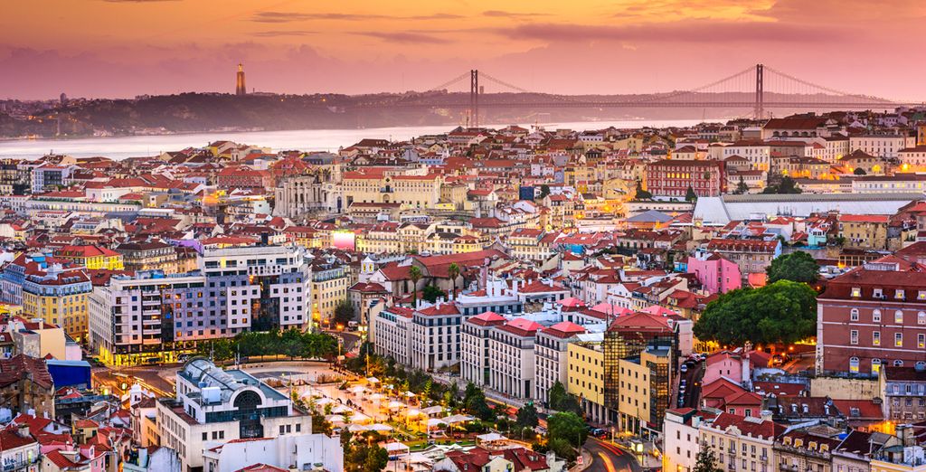 Travel guide to discover Lisbon