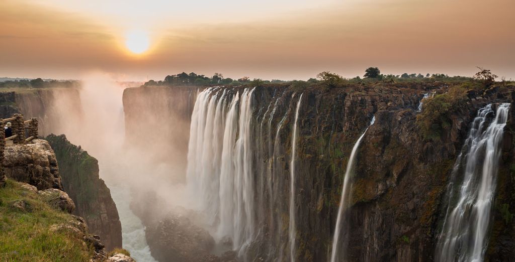 Cape Town, Victoria Falls & Chobe Safari