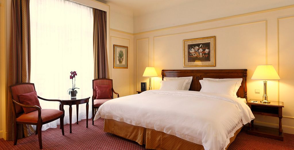DoubleTree by Hilton Hotel Amsterdam - NDSM Wharf 4* & Hotel Le Plaza Brussels 5*
