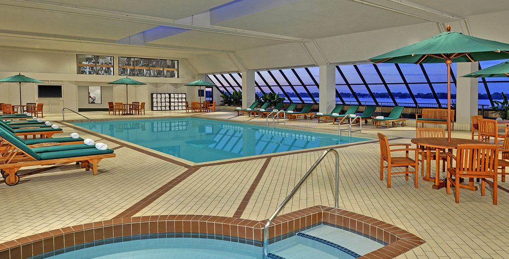 Westin Harbour Castle Toronto - hotel with indoor pool