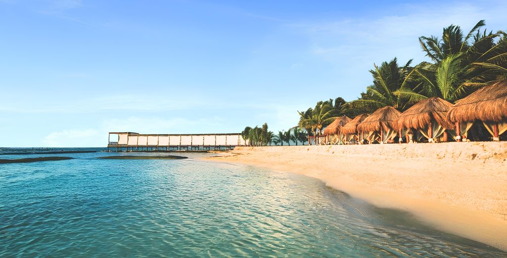 El Dorado Seaside Suites 5 étoiles à Puerto Aventuras, plage et palapas