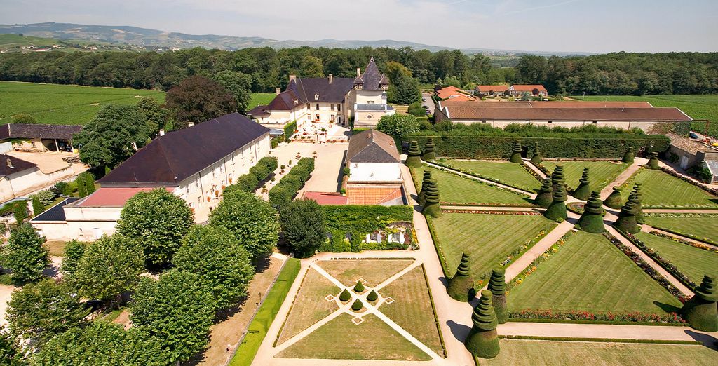 Le Château de Pizay 4 étoiles et ses jardins à la française, à Saint-Jean-d’Ardières
