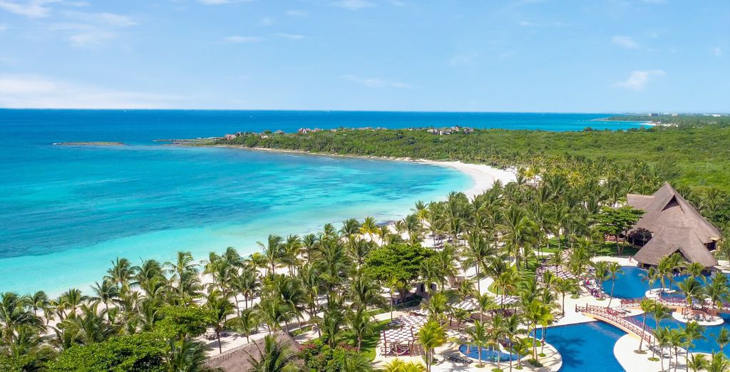 Barcelo Maya Colonial 5 étoiles à Puerto Aventuras, vue aérienne du resort et de la plage