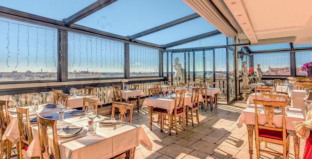 Romanico Palace 4 étoiles à Rome, restaurant en rooftop