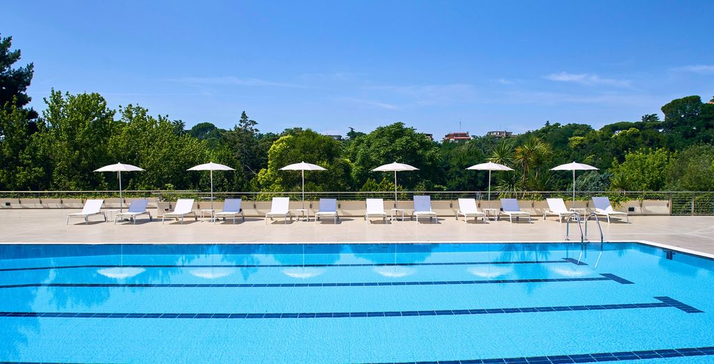 Hotel Villa Pamphili Roma 4 étoiles, piscine extérieure et parasols