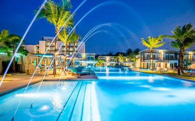 Centre Point Silom 4* y The Waters Khao Lak 4*
