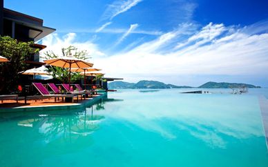 Kalima 5*, Holiday Inn Phi Phi Island 4* y Bangsak Merlin 5*