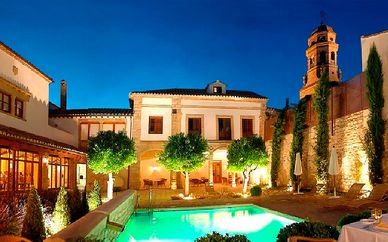 Hotel Puerta de la Luna 4*