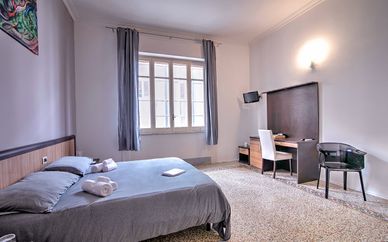 Maqueda Central Suites