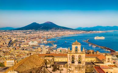 Suite dei Catalani con excursión a Pompeya y Vesubio