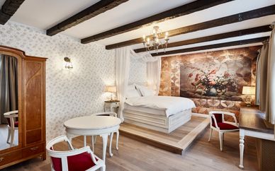 Maison Bistro & Hotel 4*