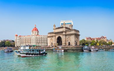 Mumbai Tour & DoubleTree by Hilton Dubai Business Bay 4*