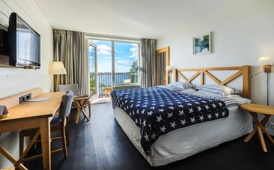 Hotel J 4*