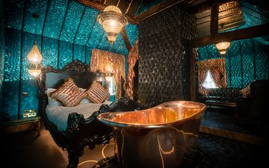 The Crazy Bear Beaconsfield 5*