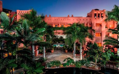 Mystery Hotel 5*