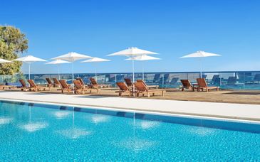 Cavo Orient Beach Hotel & Suites 4*