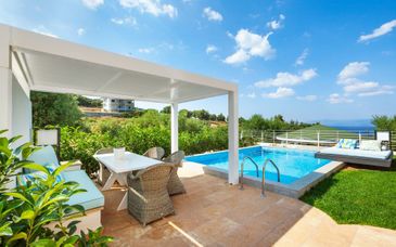 Villa D'Oro - Luxury Villas & Suites 