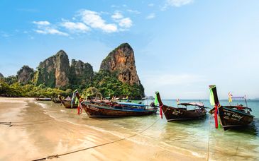 Courtyard by Marriott Phuket Town 4* + Blue Bay Resort Koh Yao Yai 4* + Grand Mercure Krabi Ao Nang 4* + optioneel Radisson Suites Bangkok Sukhumvit 4*