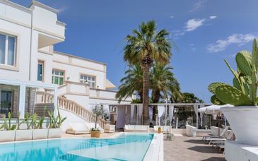 Bianco Riccio Suite Hotel 4*