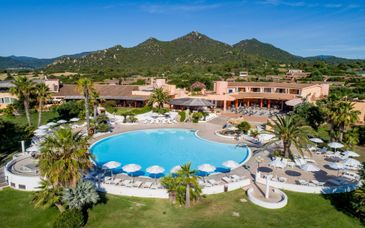 Sant'Elmo Beach Hotel 4*