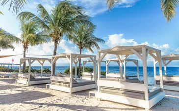 Papagayo Beach Hotel 4* 