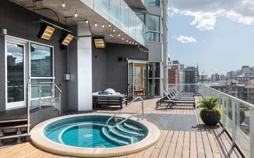 Warwick Le Crystal + Chelsea Hotel Toronto