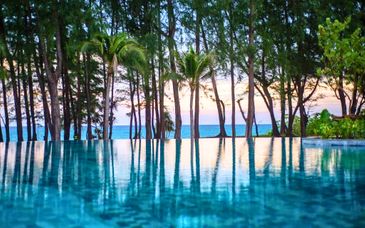 The Sukosol Hotel, Bangkok 5* & Le Méridien Phuket Mai Khao Beach 5*