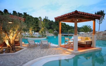 Amfora Hvar Grand Beach Resort 4*