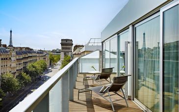 Renaissance Paris Arc de Triomphe 5*