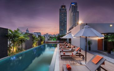 Radisson Suites Bangkok Sukhumvit 4*, Holiday Inn Resort Baruna Bali by IHG 5* und optional Mayura Ubud Retreat 4*