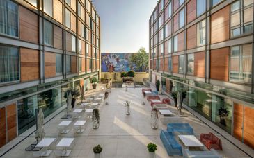 Hotel DoubleTree By Hilton Milan 4*