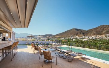 Hote Enorme Epavli Urban Living 4*