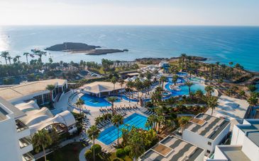 Adams Beach 5*