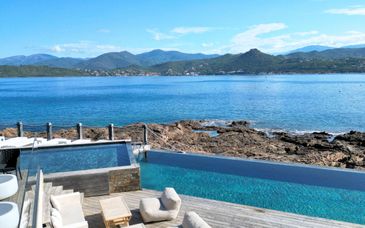 Hôtel Castel d'Orcino 4* avec vols ou ferries