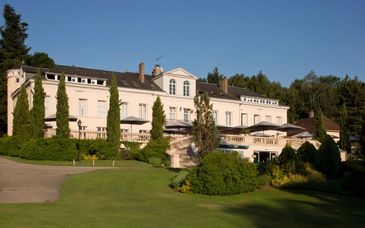 Domaine de Vaugouard & Golf 4* - La Maison Younan