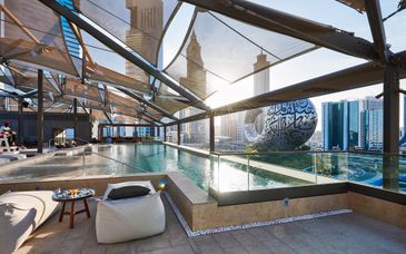 25 Hours Hotel One Central 5*