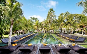 The Mansion Resort 4*, Anema Resort Gili Lombok 5* et Renaissance Bali Uluwatu Resort & Spa 5*